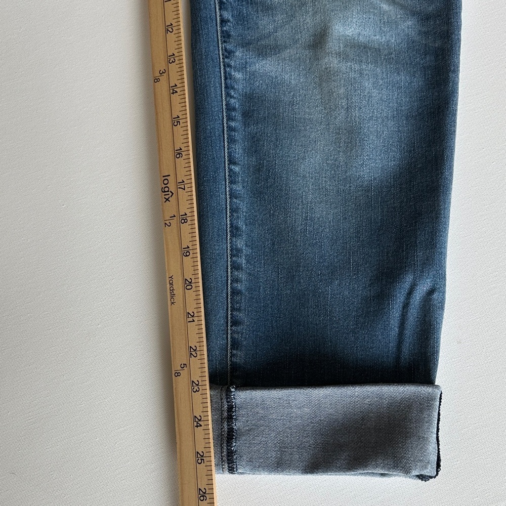 Chico’s Boyfriend Jeans Rolled Cuff Distressed Medium Wash Denim 0.5 - Picture 6 of 10
